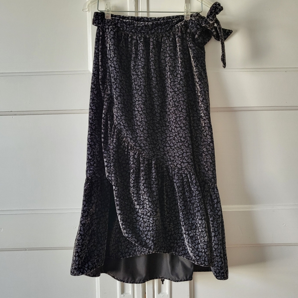 Vanessa Bruno Dark Gray Velvet Botanical Tiered Midi Wrap Skirt 36